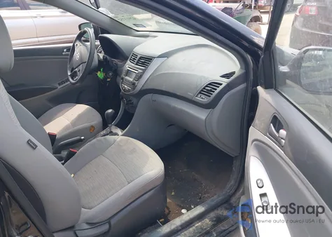 2017 Hyundai Accent Value Edition z USA, uszkodzony, nr VIN KMHCT4AE8HU353902